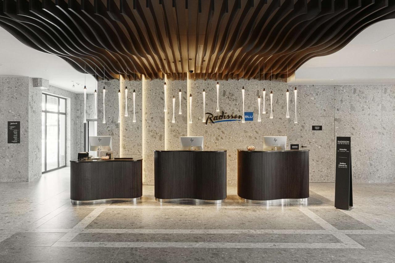 Radisson Blu Resort & Conference Center, Ostroda Mazury Buitenkant foto The new design of the hotel lobby