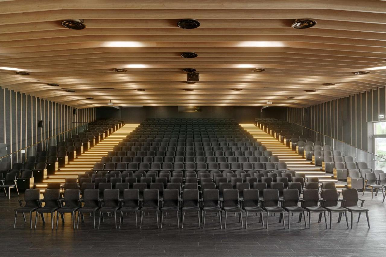 Radisson Blu Resort & Conference Center, Ostroda Mazury Buitenkant foto Auditorium