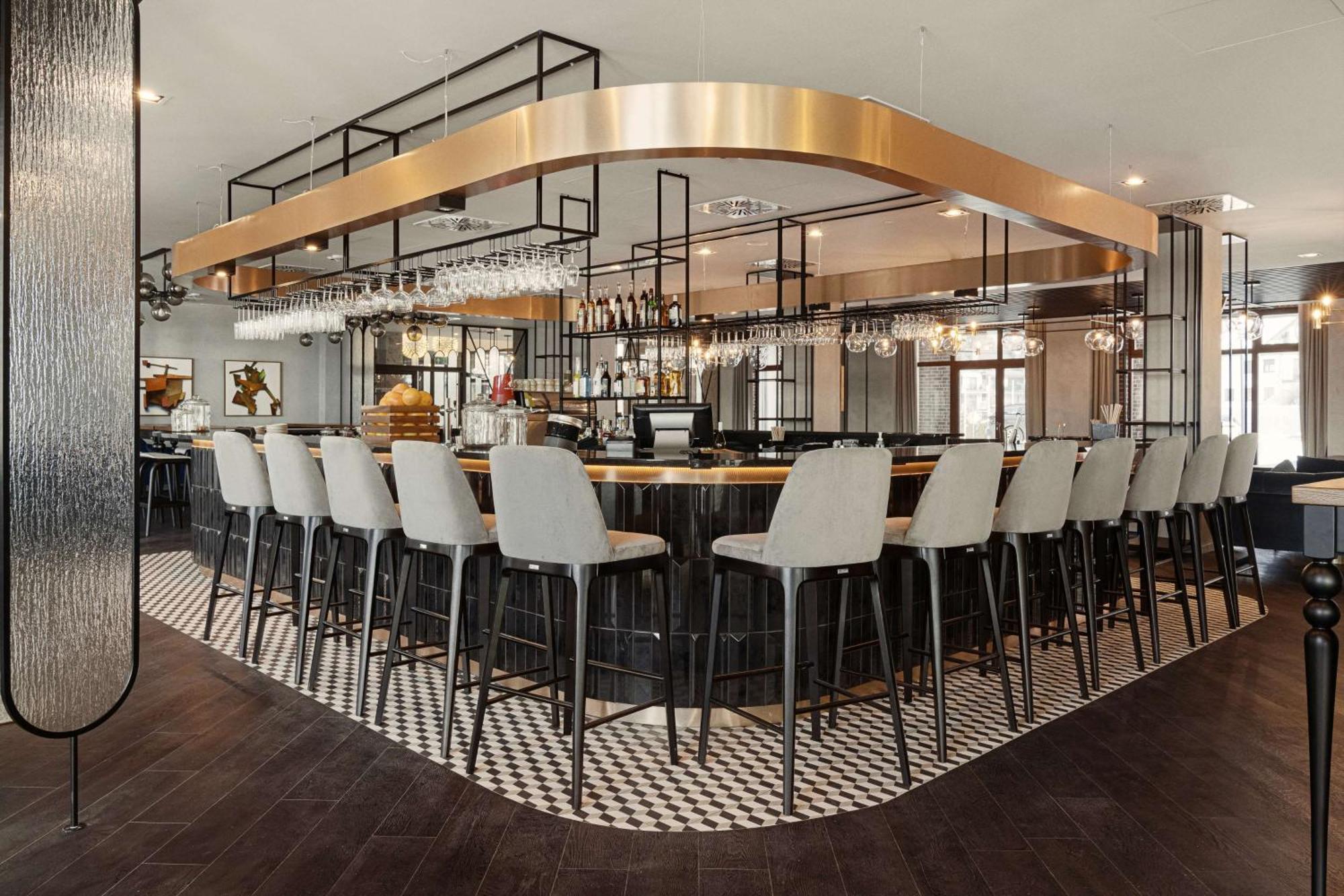 Radisson Blu Resort & Conference Center, Ostroda Mazury Buitenkant foto The bar at the restaurant