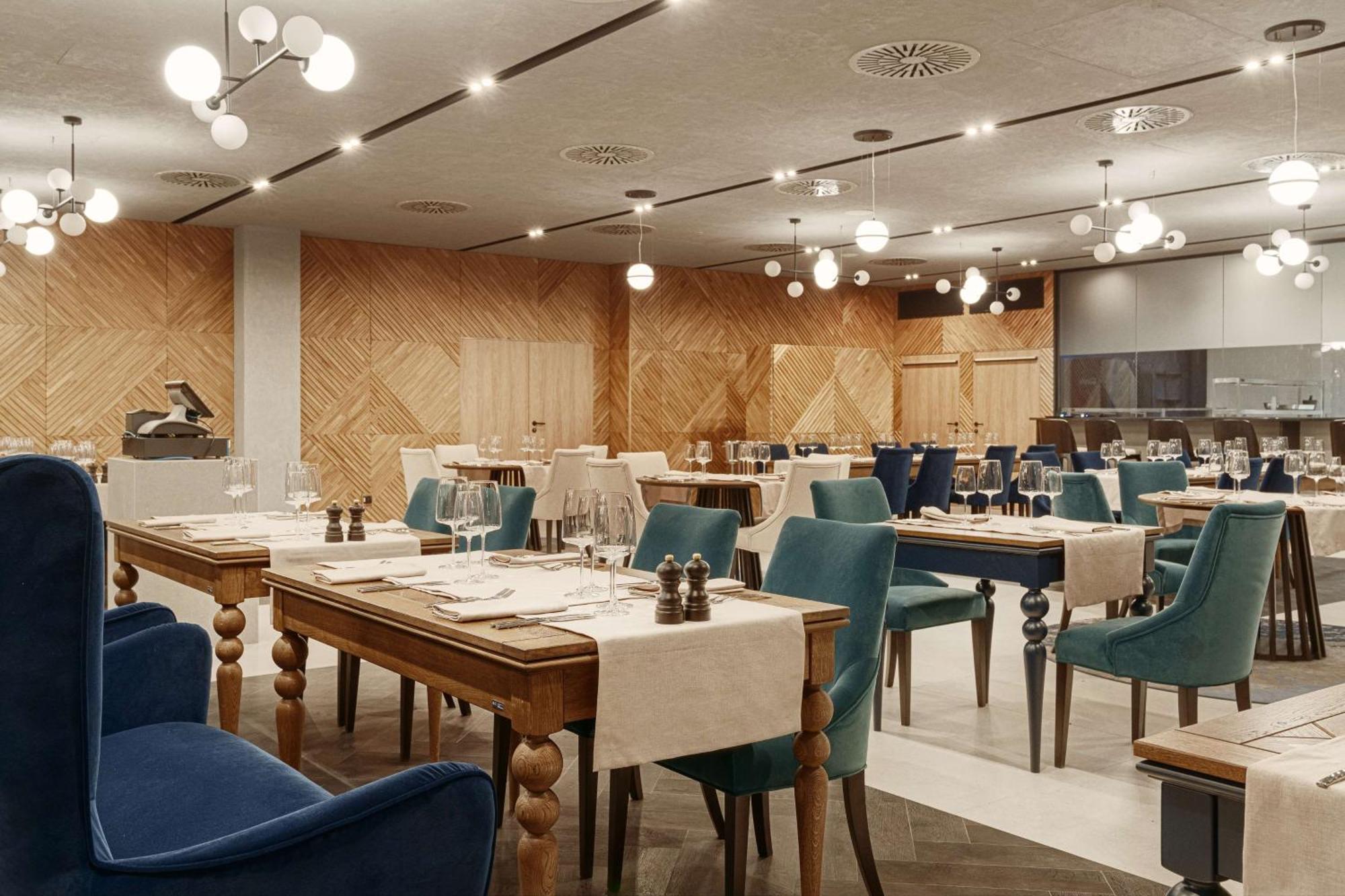 Radisson Blu Resort & Conference Center, Ostroda Mazury Buitenkant foto Restaurant